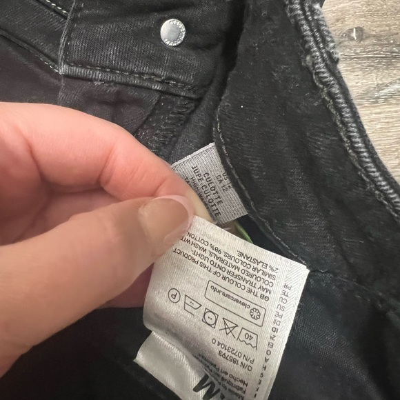 Wide leg ripped hem H&M jeans - Picture 2 of 2